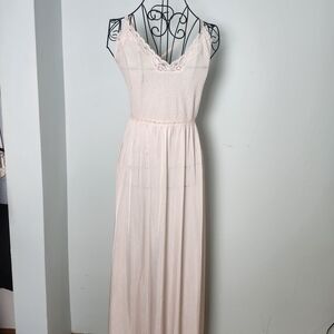 Vintage Vanity Fair Nightgown L Petite Blush Lace Maxi Slip Dress Pink